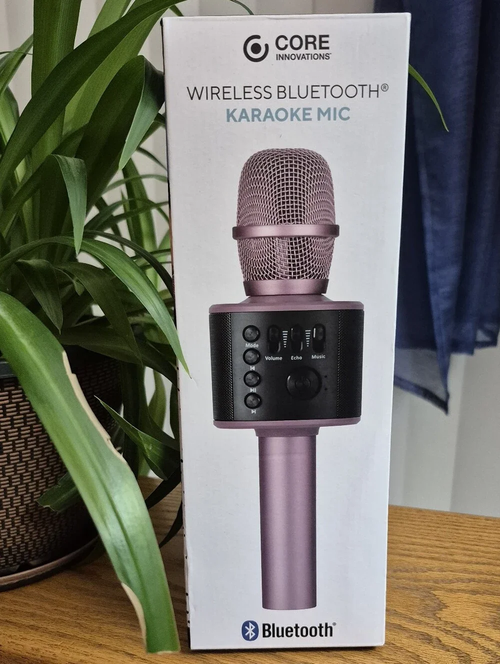 Wireless Bluetooth Karaoke Mic - Rose Gold. USED ONCE